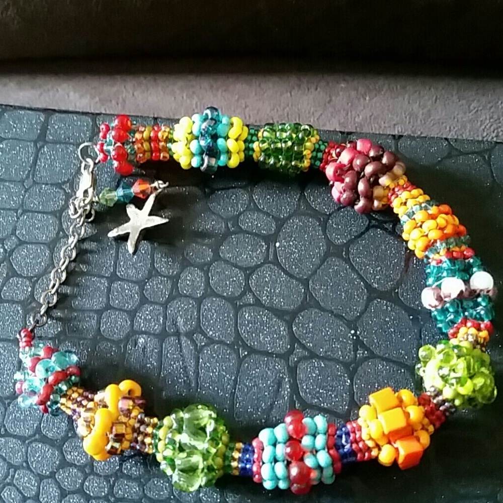 Hand made bracelet adjustable in size